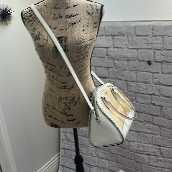 Kate spade New York Raffia dome satchel handles and crossbody - Picture 3 of 15